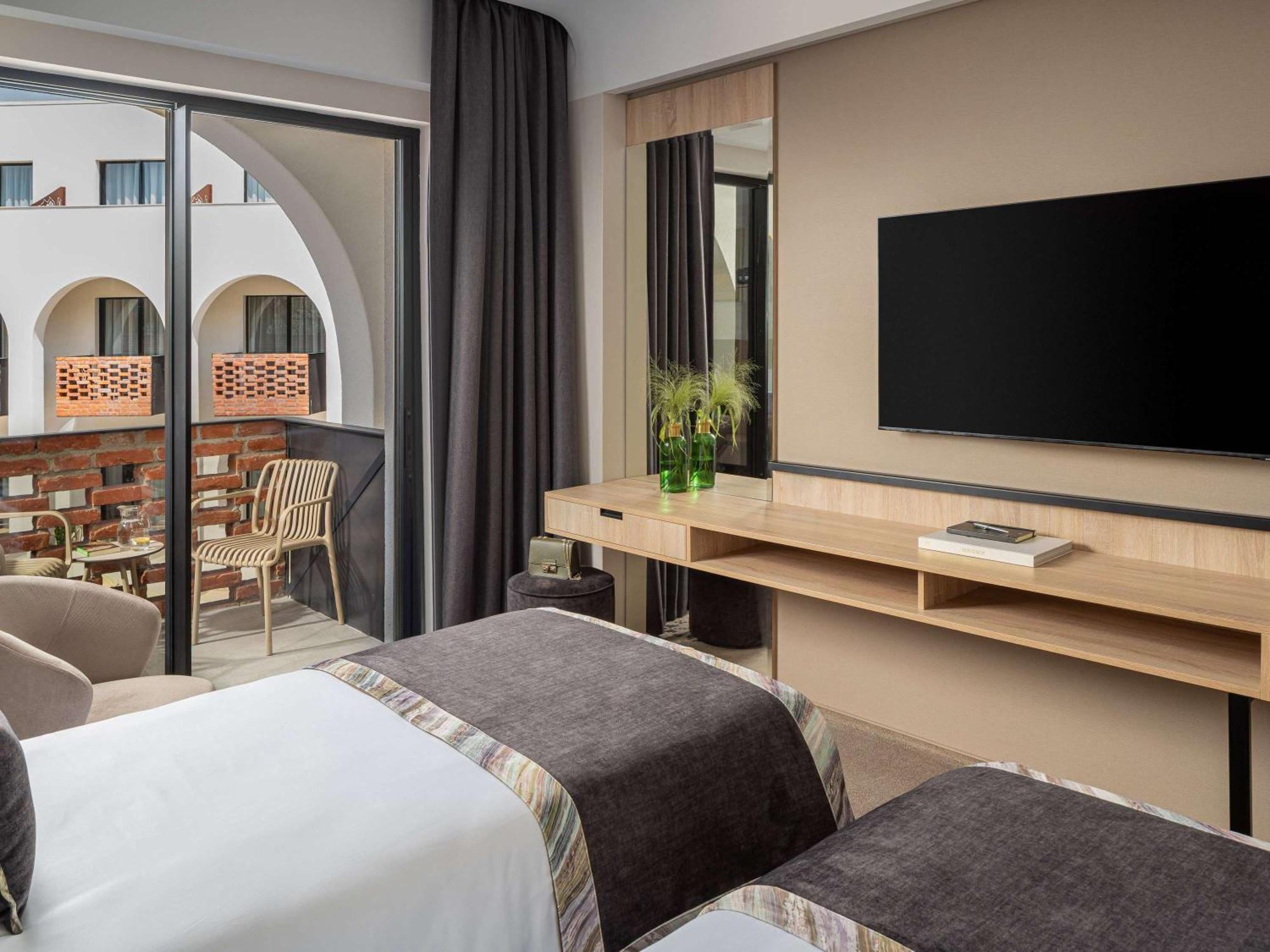 Mercure Conacul Cozieni Pasarea Exteriér fotografie