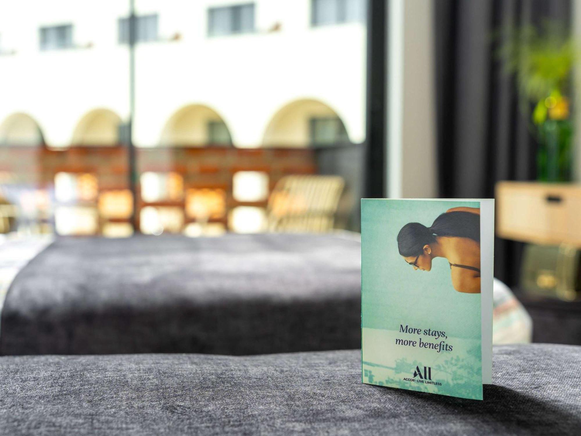 Mercure Conacul Cozieni Pasarea Exteriér fotografie