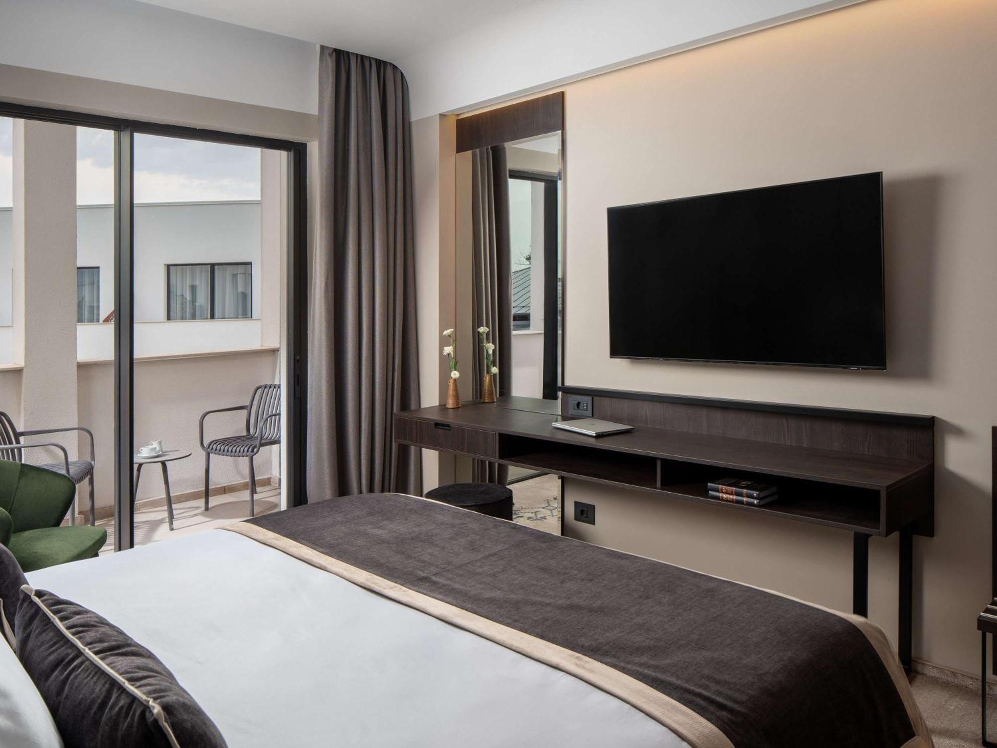 Mercure Conacul Cozieni Pasarea Exteriér fotografie