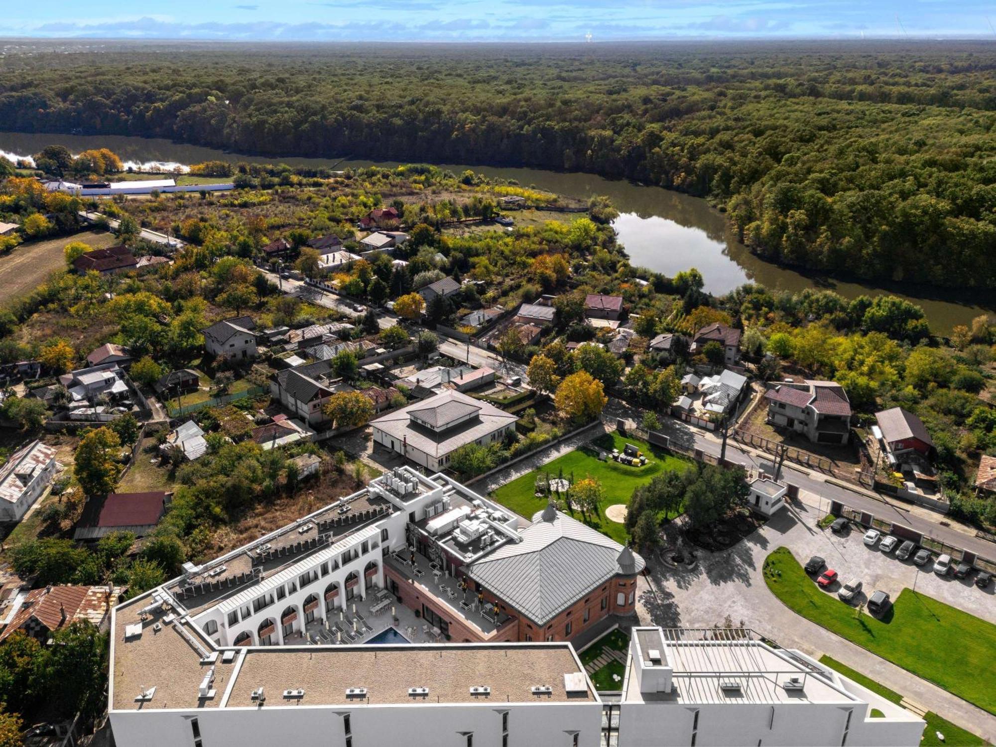 Mercure Conacul Cozieni Pasarea Exteriér fotografie